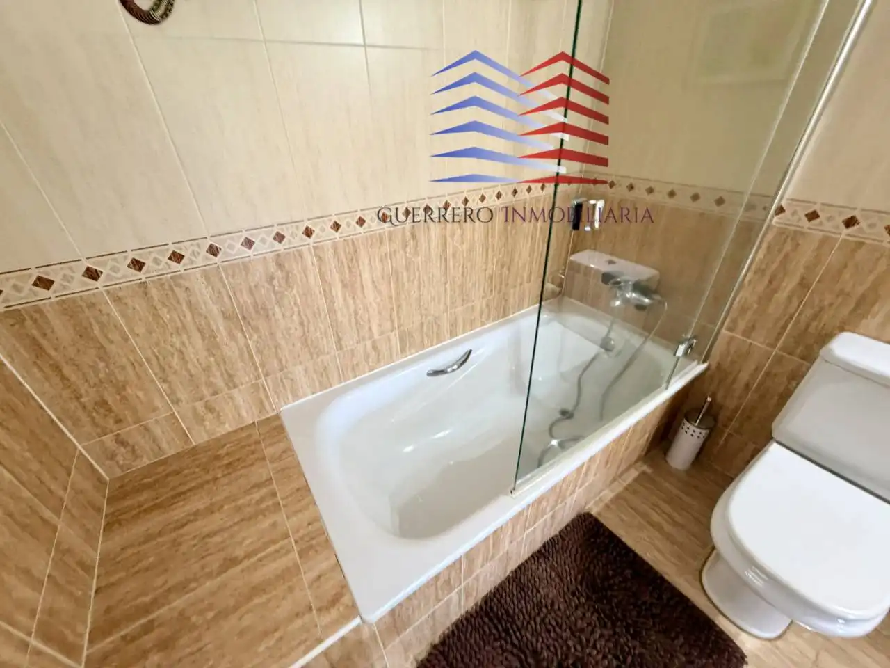 Bany de Apartament en venda en Ourense Capital  amb Calefacció, Parquet i Traster