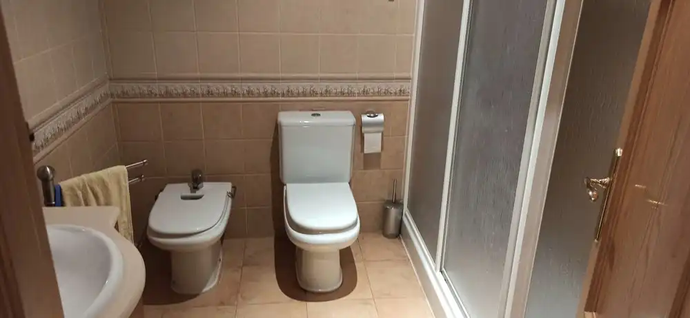 Bathroom of Houses for sale in Navalpino  with Heating and Terrace
