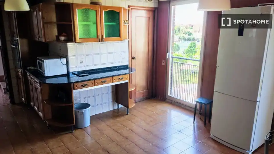 Cocina de Piso para compartir en Murcia con Aire acondicionado, Terraza y Amueblado
