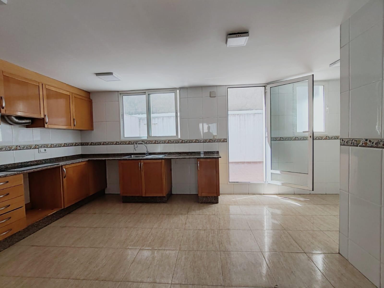 Cuina de Casa adosada en venda en El Real de Gandia amb Terrassa i Balcó