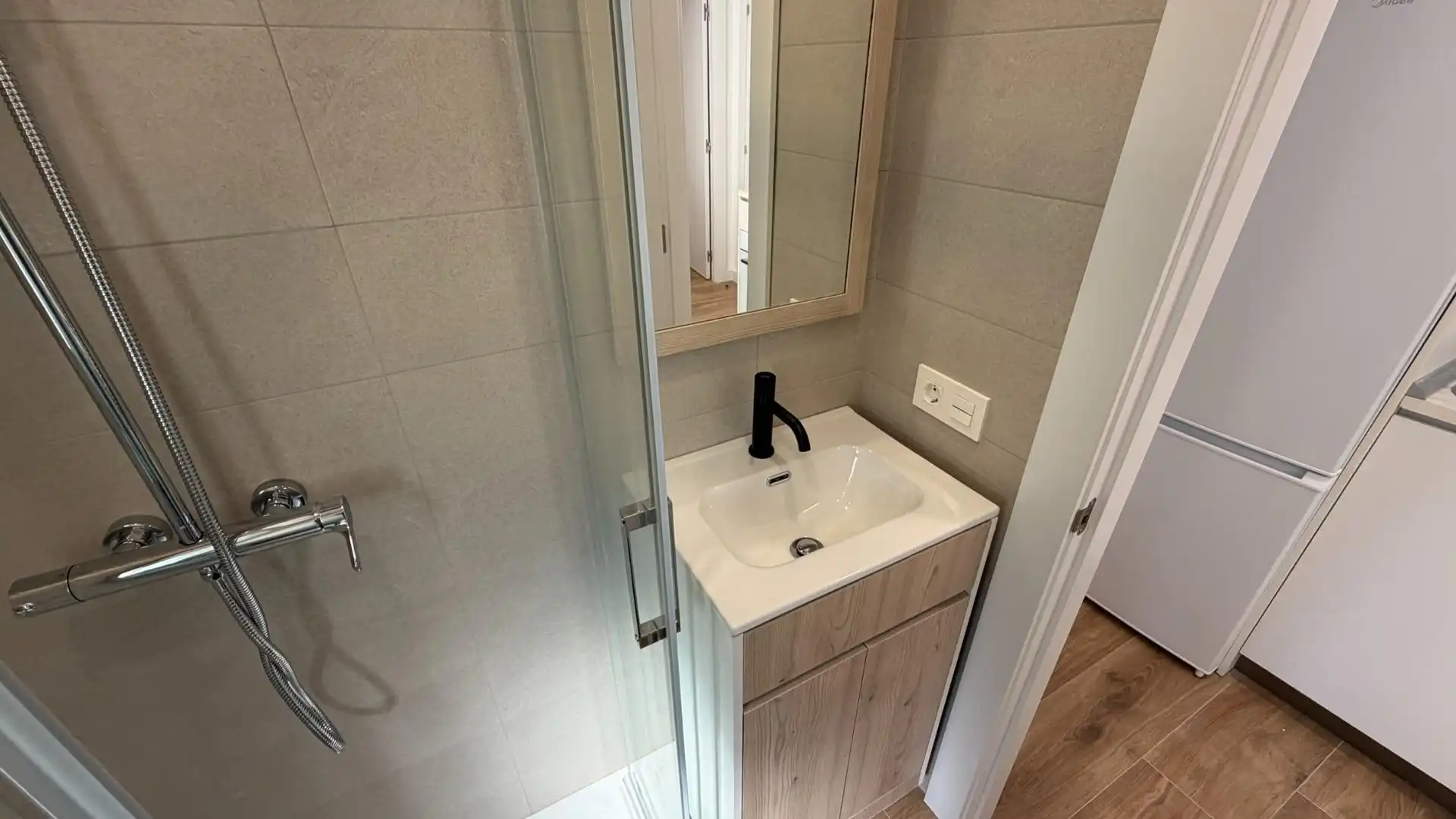 Bany de Apartament de lloguer en Zaragoza amb Aire condicionat, Calefacció i Moblat