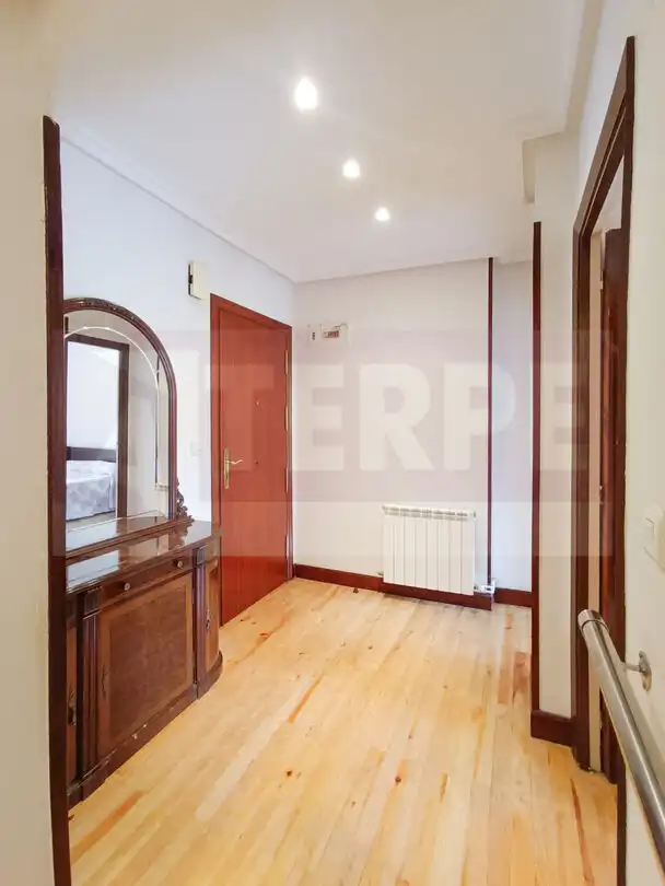 Piso en venta en Lezo con Calefacción, Trastero y Balcón
