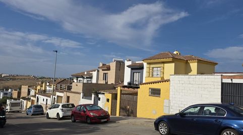 Foto 2 de Casa adosada en venda a La Granja - La Colina - Los Pastores, Algeciras