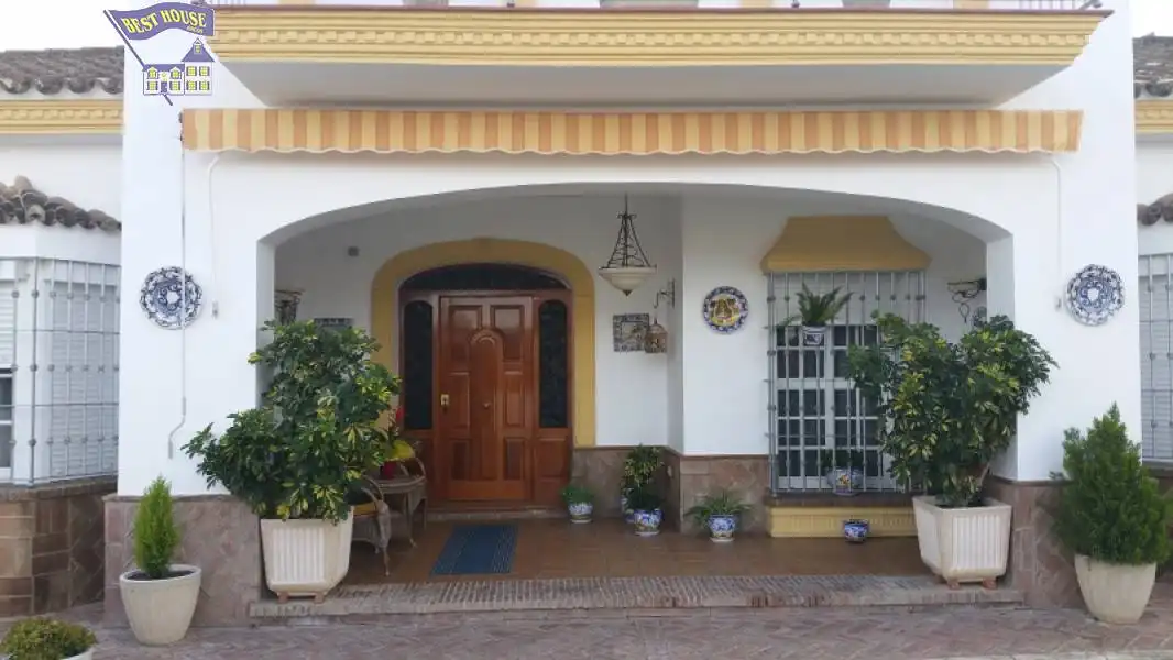 Casa o xalet en venda en Arcos de la Frontera amb Aire condicionat, Jardí privat i Traster