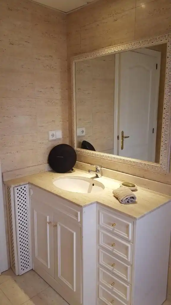 Baño de Ático de alquiler en Badajoz con Aire acondicionado, Calefacción y Jardín privado