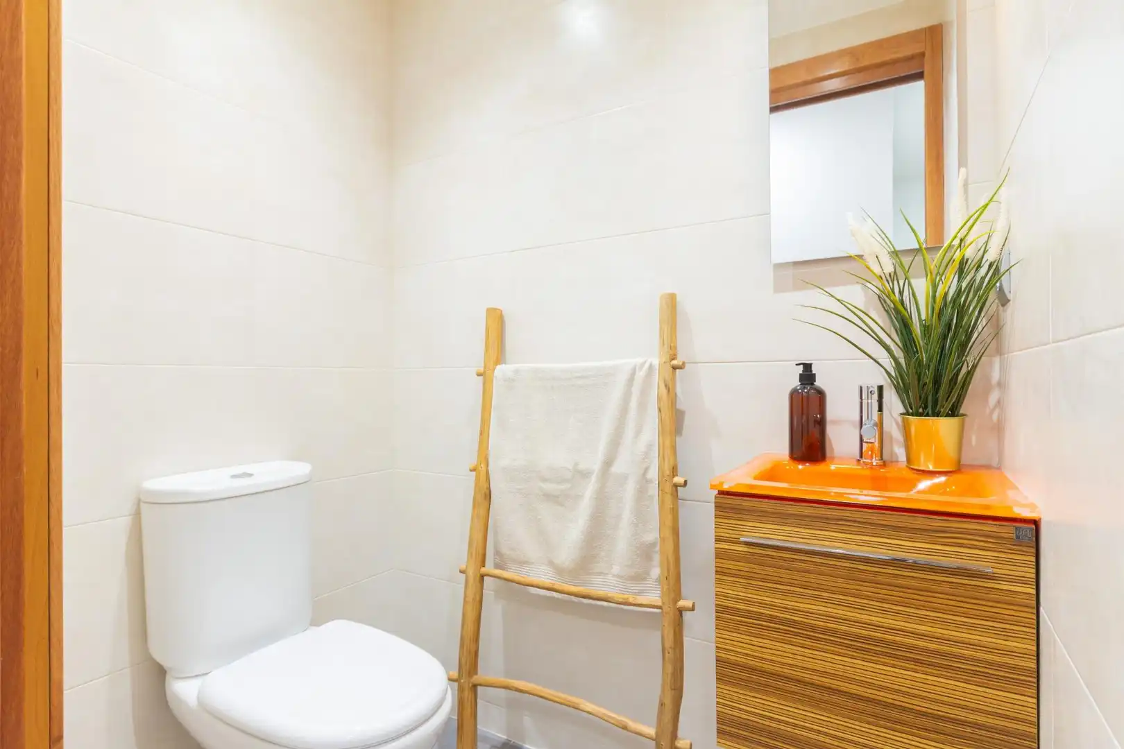 Bathroom of Flat for sale in Sallent, Barcelona