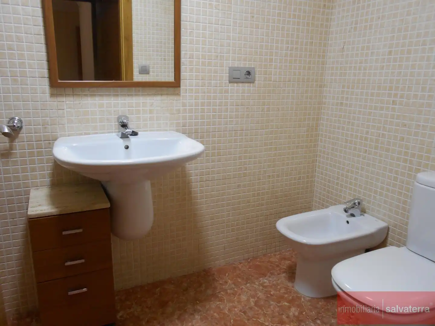 Bany de Pis en venda en Salvaterra de Miño amb Calefacció, Terrassa i Traster