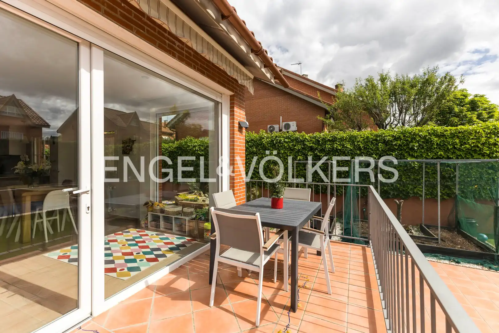 Terraza de Casa o chalet en venta en Rivas-Vaciamadrid con Aire acondicionado, Calefacción y Jardín privado