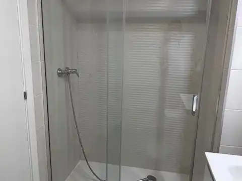 Badezimmer von Wohnung zur Miete in Centro