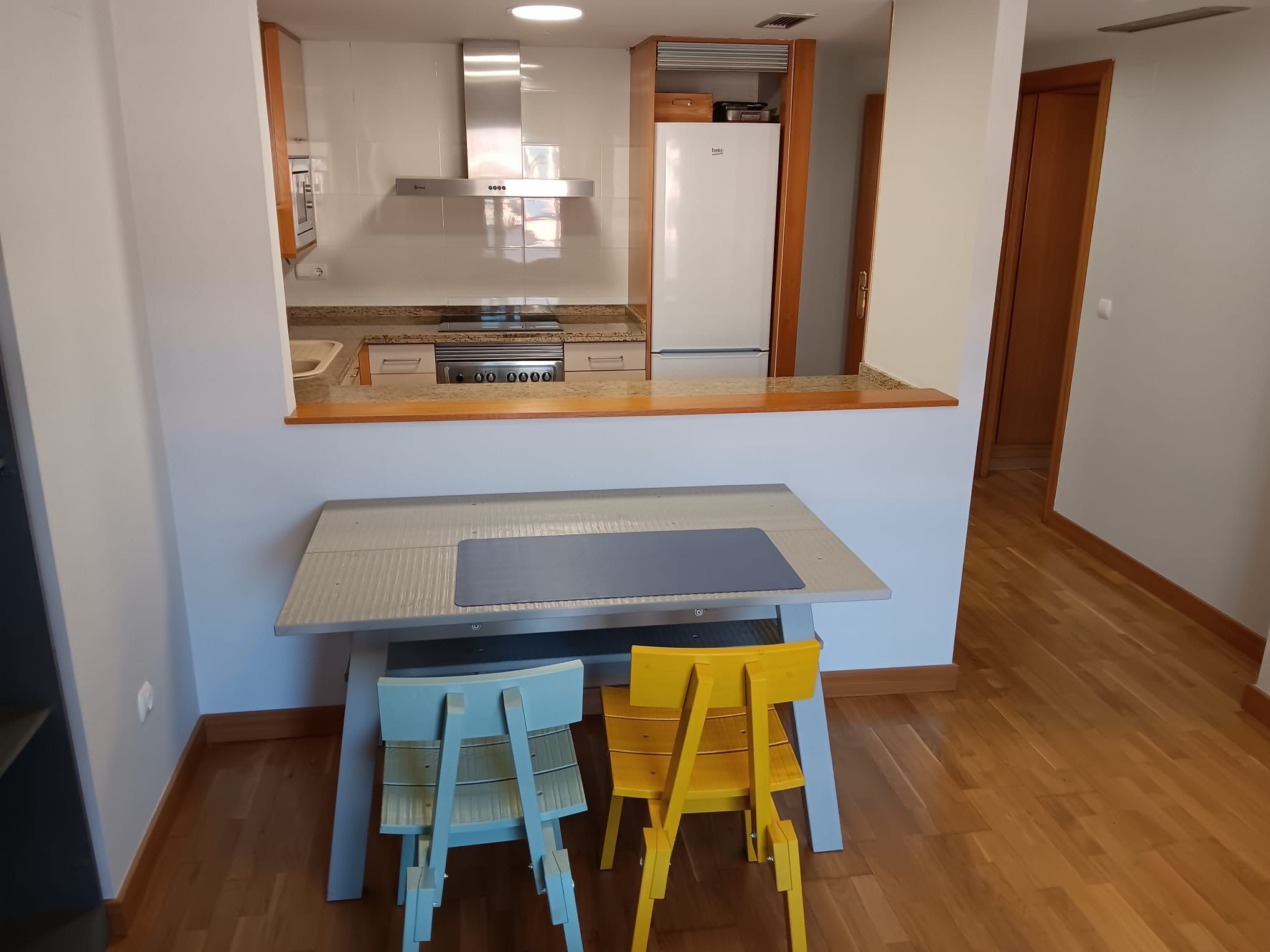 Cuina de Apartament de lloguer en  Valencia Capital amb Aire condicionat, Calefacció i Parquet