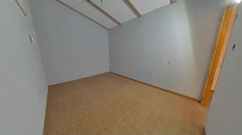Foto 4 de Casa adosada en venta en Calle Pérez Galdós, 31, Madrigueras, Albacete