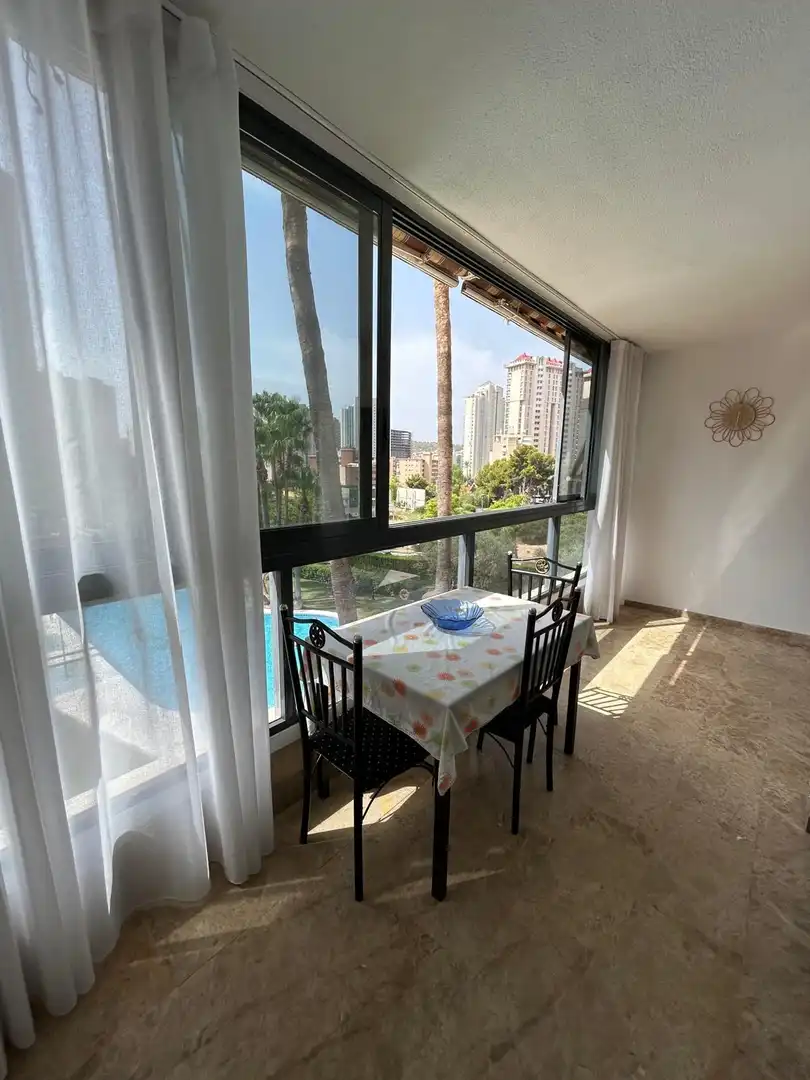 Apartamento de alquiler en Playa Poniente