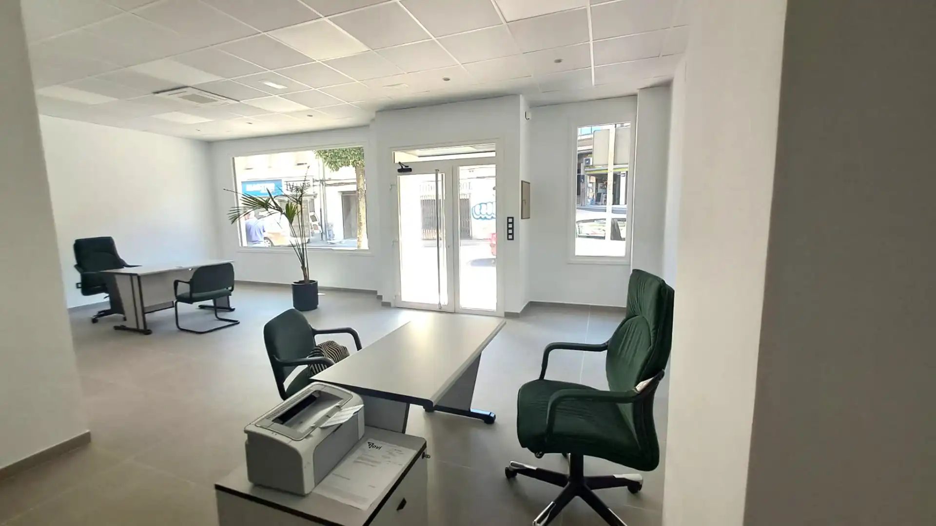 Local comercial en alquiler en Avenida Camilo Jose Cela 10, imagen 2