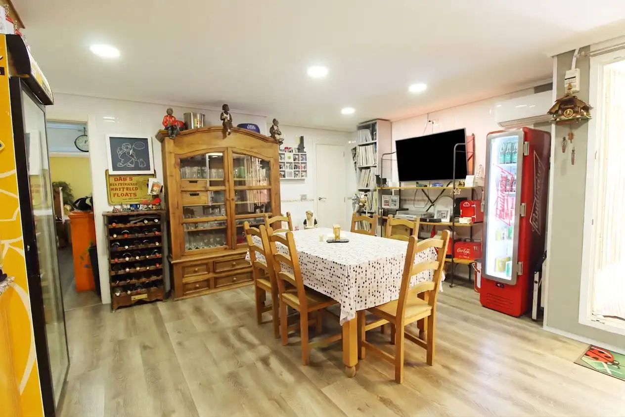 Appartamento con terrazza in vendita a Carrer de Sant Lluís, imagen 2