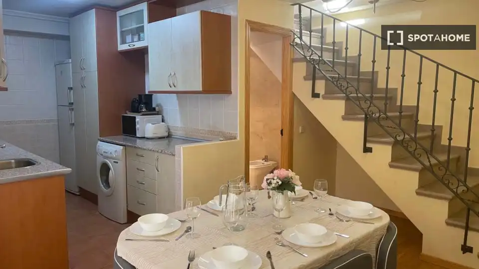 Cocina de Apartamento para compartir en Alcalá de Henares con Aire acondicionado, Terraza y Amueblado