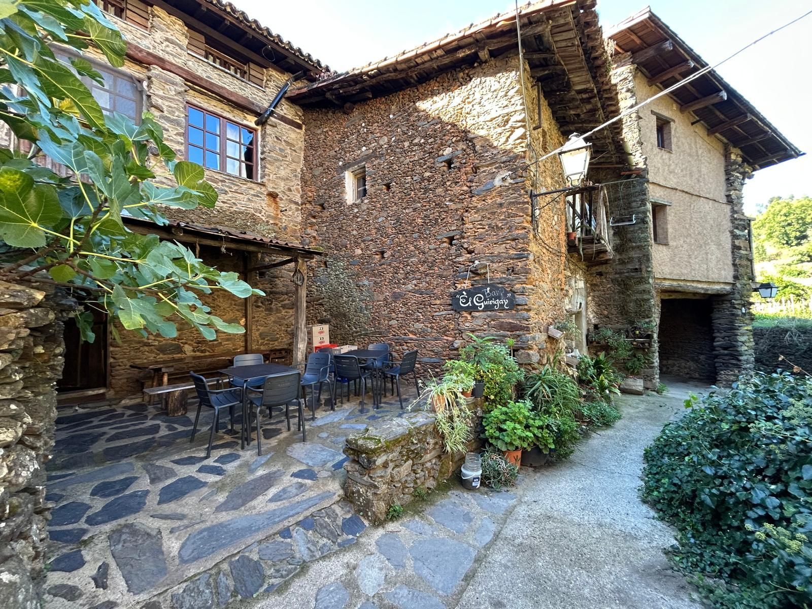 Building for sale in Robledillo de Gata