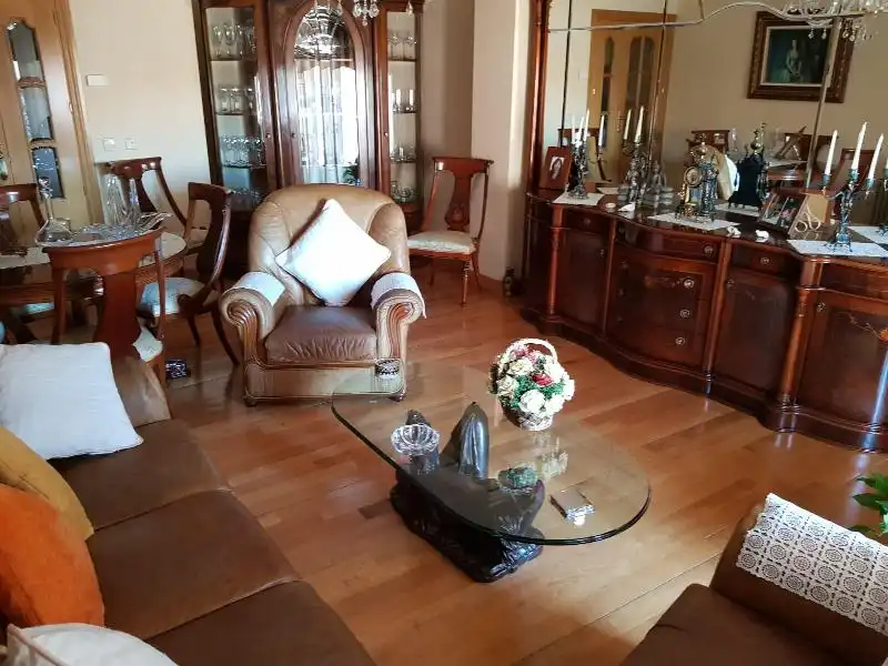 Wohnzimmer von Maisonette zum Verkauf in Plasencia mit Klimaanlage, Heizung und Privatgarten