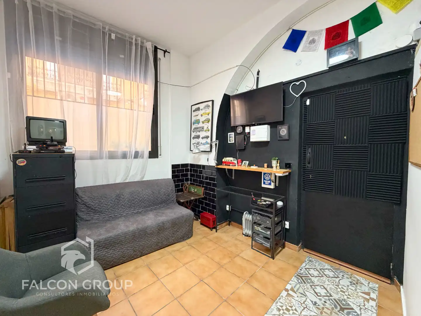 Wohnzimmer von Geschaftsraum zum Verkauf in Vilanova i la Geltrú mit Möbliert