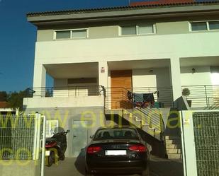 Exterior view of House or chalet for sale in Chiva  with Air Conditioner, Terrace and Storage room