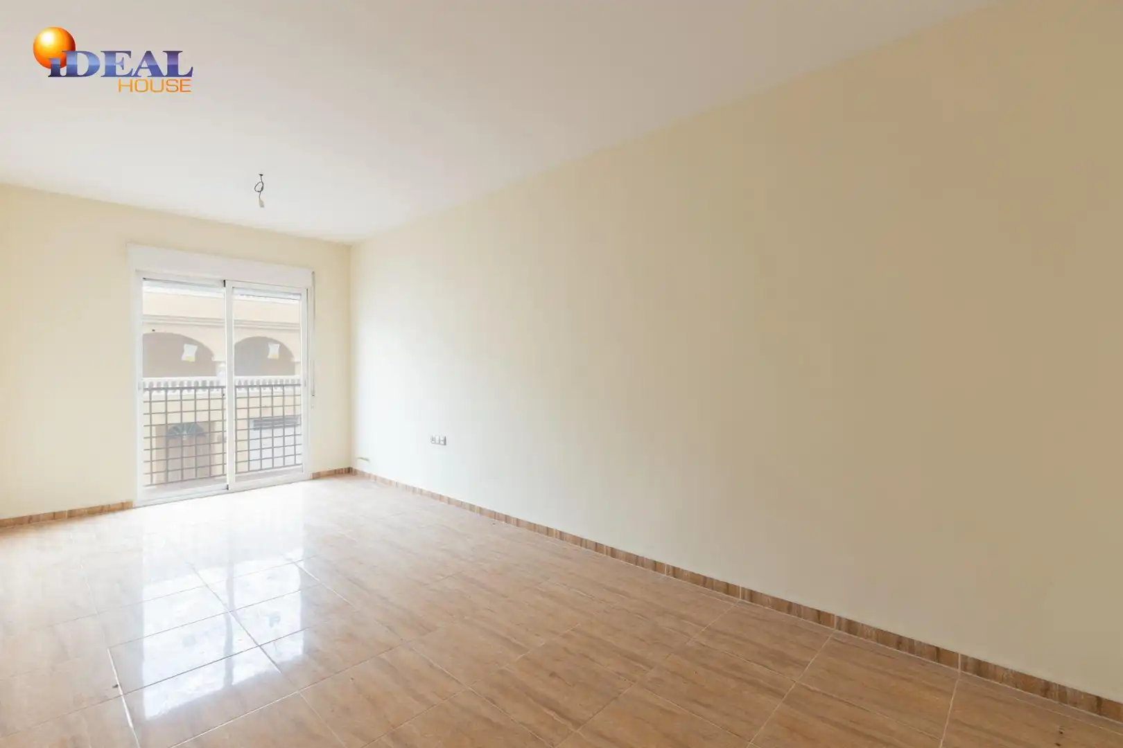 Wohnung zum Verkauf in Güevéjar mit Balkon