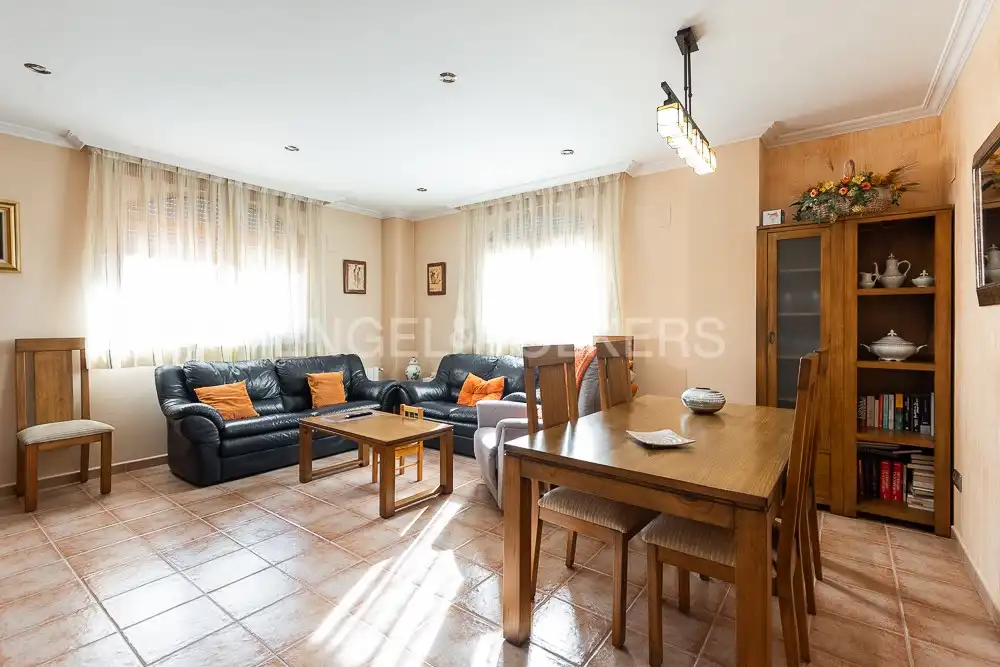 Sala de estar de Casa o chalet en venta en Náquera con Aire acondicionado, Calefacción y Jardín privado