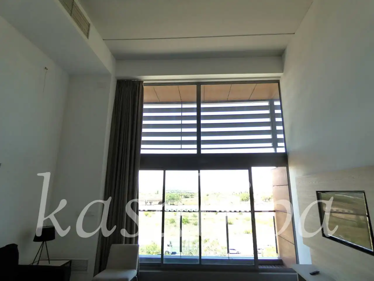 Loft zur Miete in Valencia mit Klimaanlage, Heizung und Parkett
