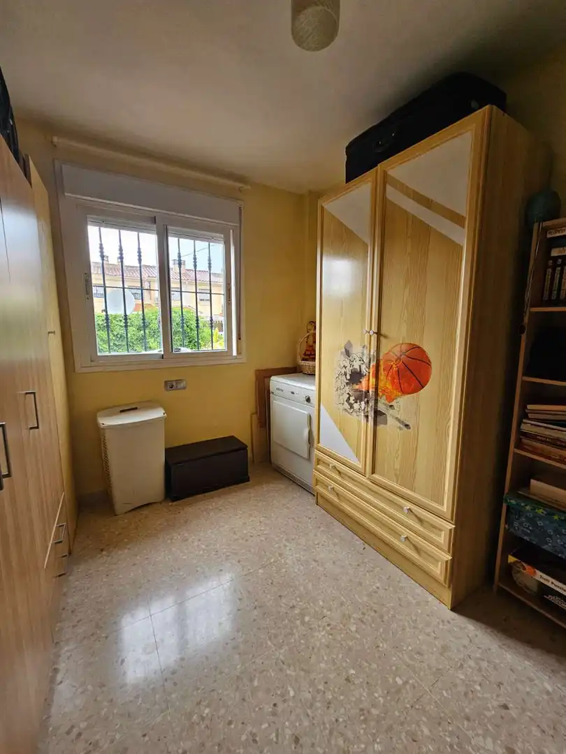 Habitación de Casa o chalet en venta en Alhaurín de la Torre con Aire acondicionado, Calefacción y Terraza
