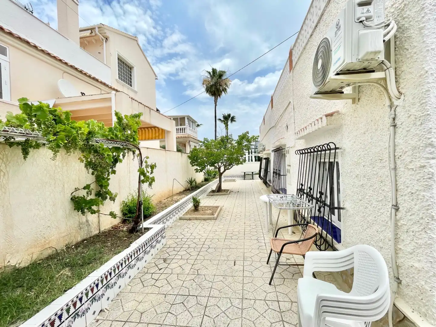 Exterior view of Apartments for rent in Torrevieja  with Air Conditioner, Heating and Private garden