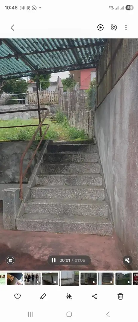Vista exterior de Casa o xalet en venda en Vigo  amb Jardí privat, Terrassa i Balcó
