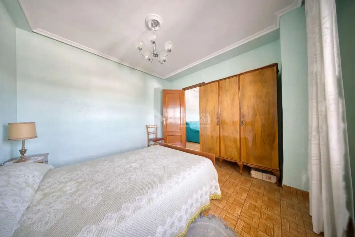 Bedroom of Flat for sale in Valladolid  with Heating