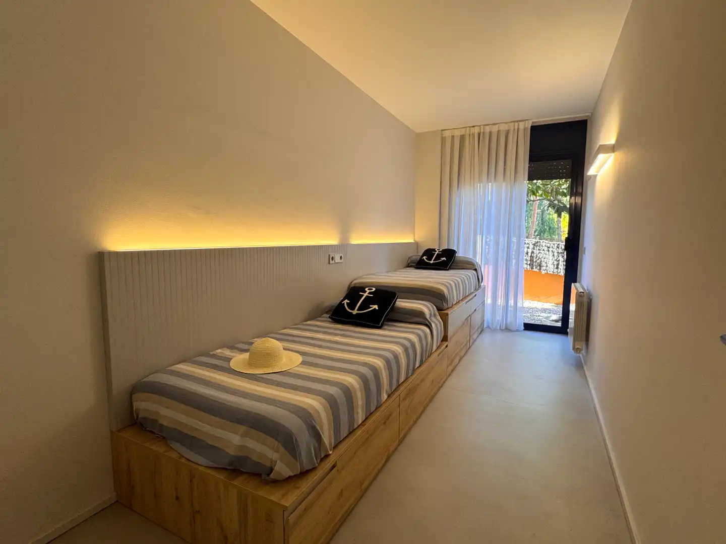 Bedroom of Flat for sale in Palafrugell  with Air Conditioner, Heating and Private garden