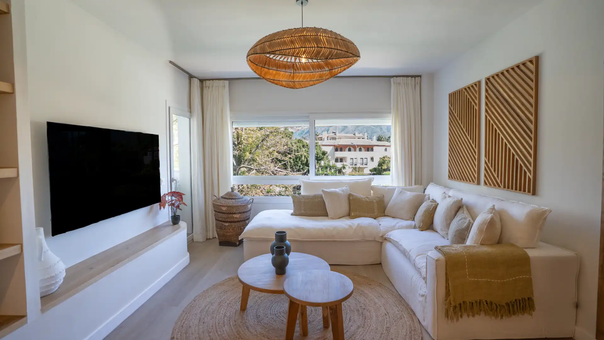 Wohnzimmer von Wohnungen zur Miete in Marbella mit Klimaanlage, Heizung und Terrasse