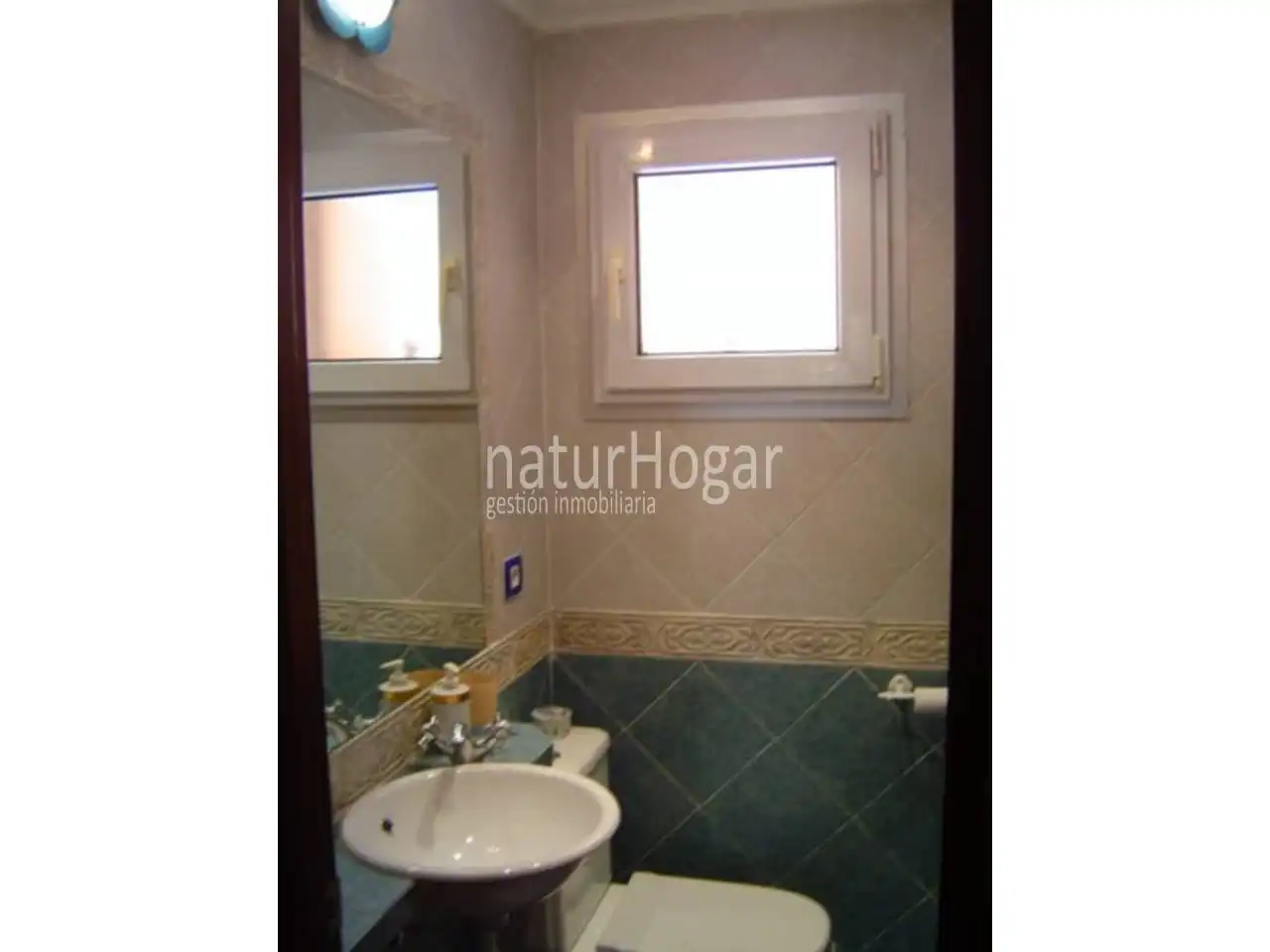 Baño de Casa adosada en venta en Paterna con Terraza y Piscina comunitaria
