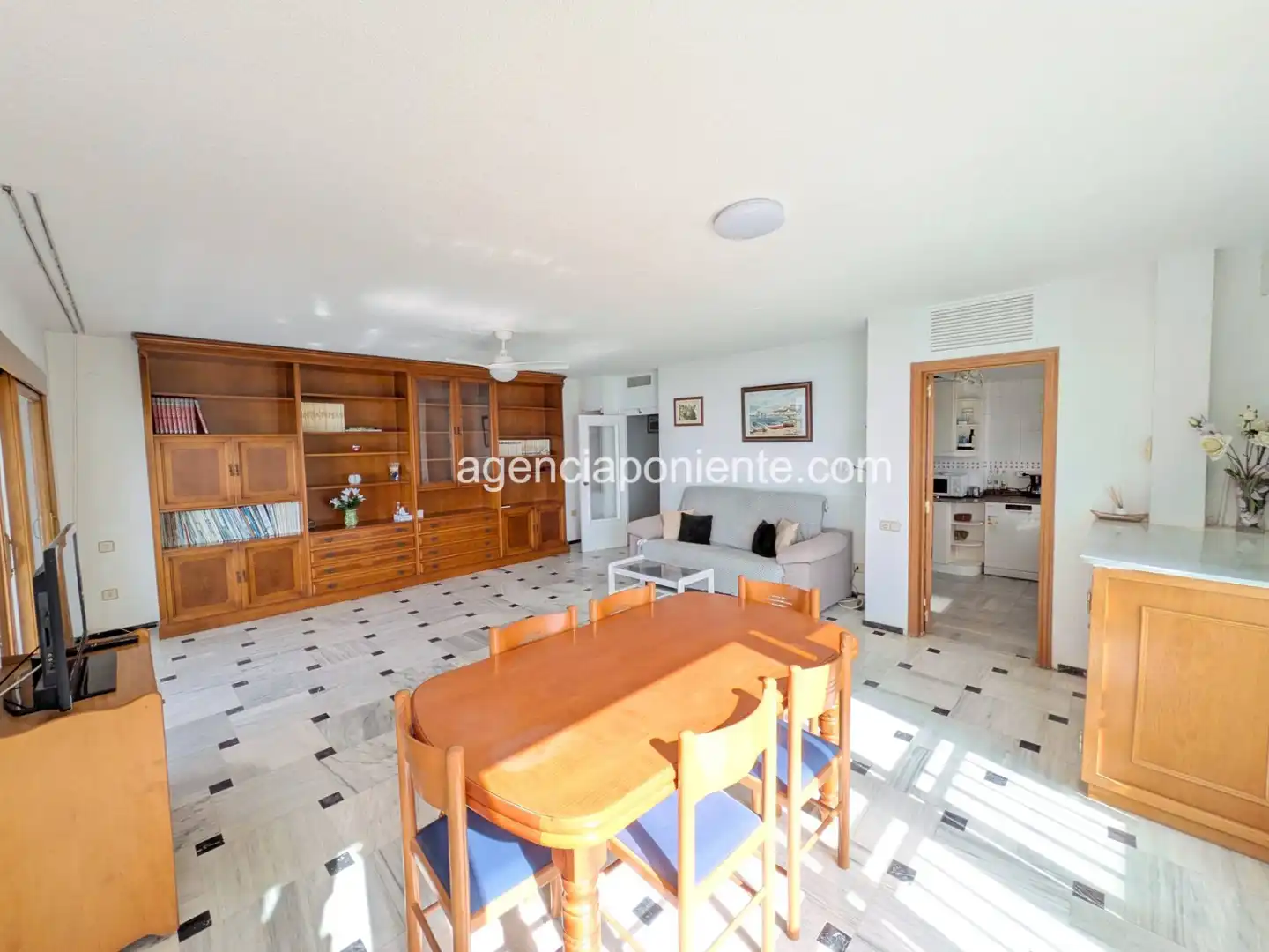 Living room of Flat for rent in Benidorm  with Air Conditioner, Heating and Terrace