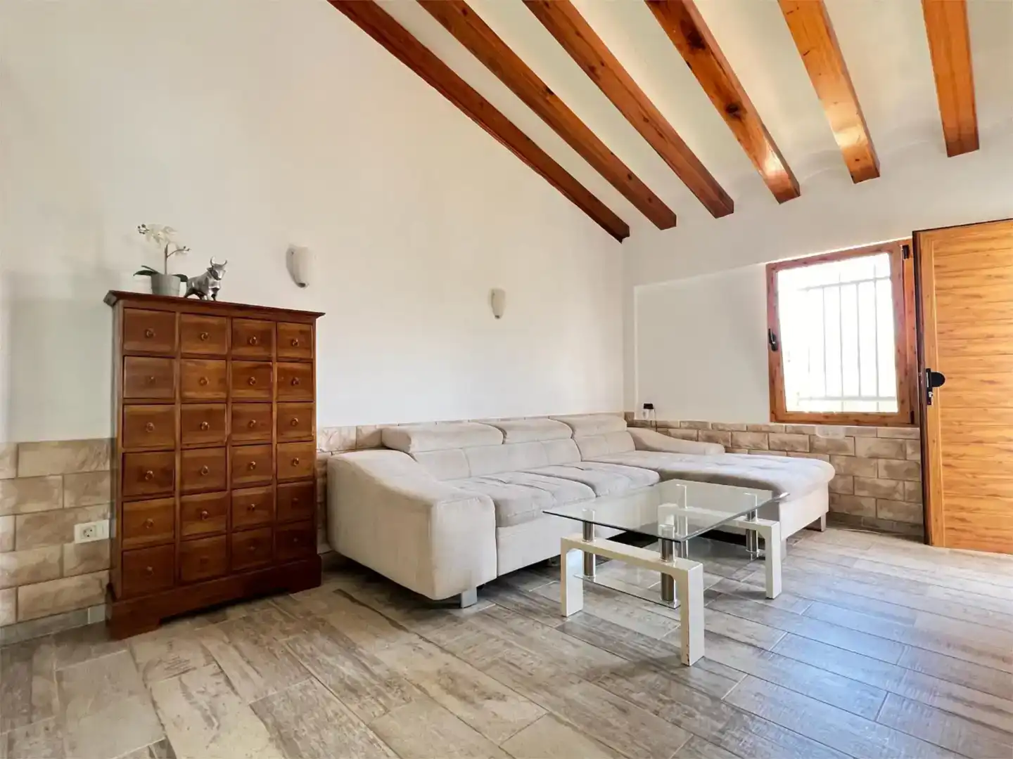 Sala d'estar de Dúplex de lloguer en San Bartolomé de Tirajana amb Aire condicionat i Piscina