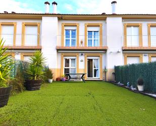 Jardí de Casa adosada en venda en Medrano amb Calefacció, Parquet i Terrassa