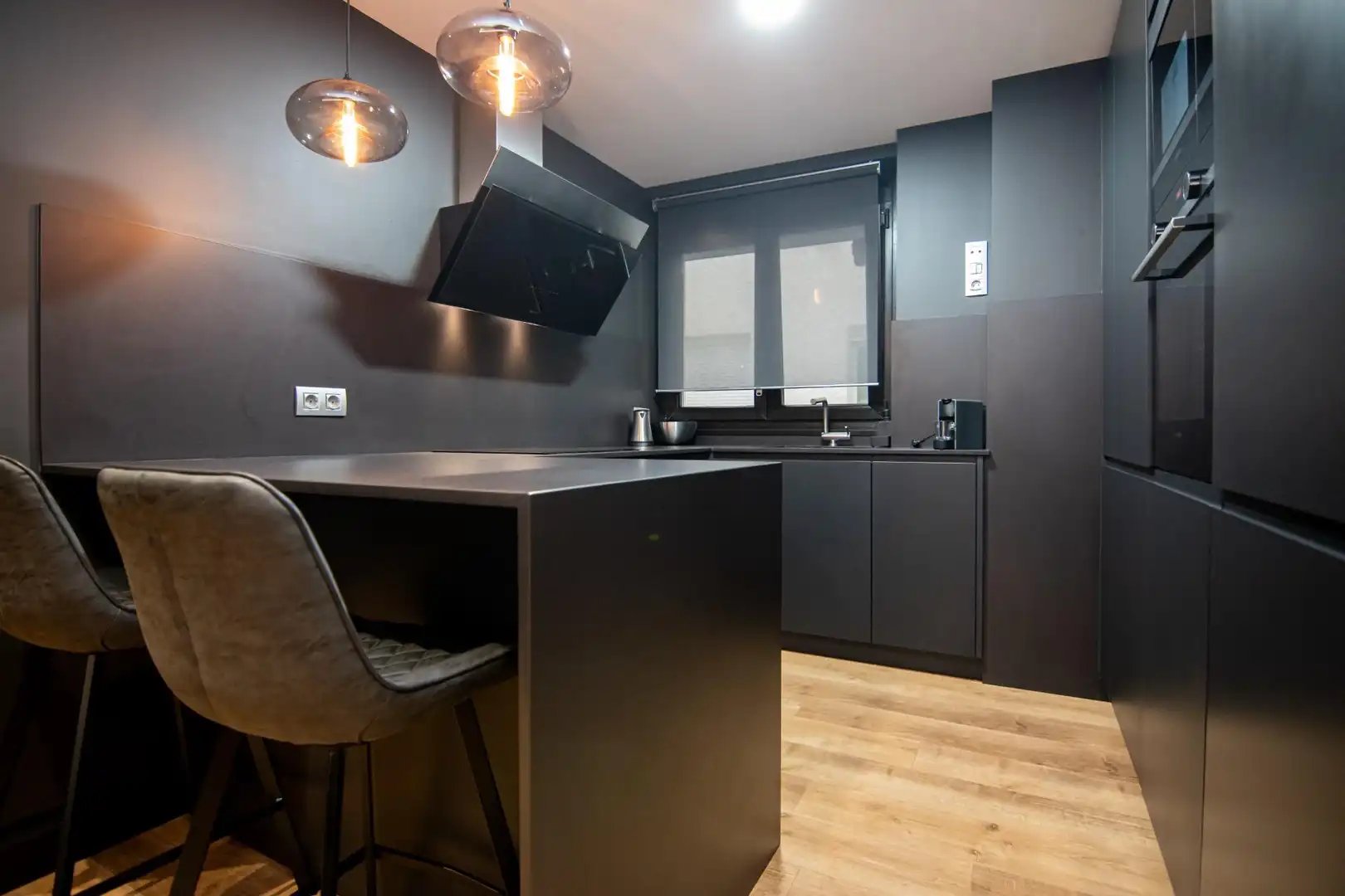 Cocina de Piso en venta en A Coruña Capital  con Calefacción, Trastero y Amueblado