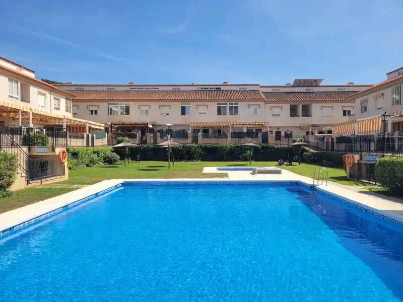 Casa adosada en venda a Calle Mar del Norte, 77, Jardines de Alhaurín - Huerta Alta - Fuensanguínea