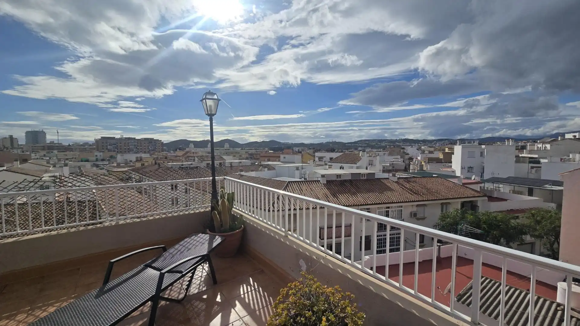 Vista exterior de Piso en venta en Mijas con Aire acondicionado, Calefacción y Terraza