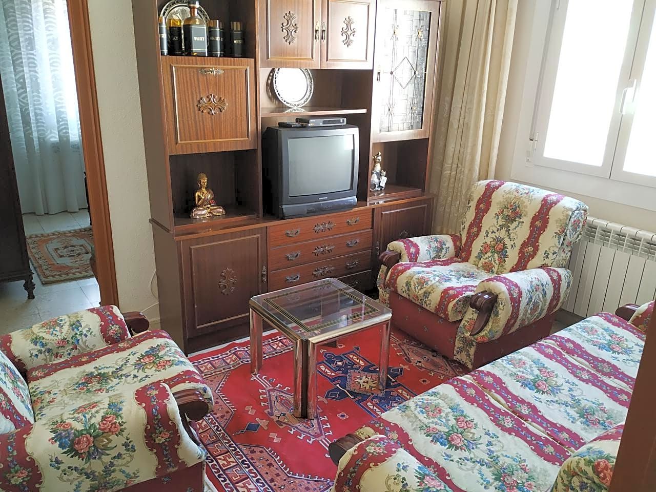 Sala de estar de Piso en venta en  Logroño con Calefacción y Amueblado