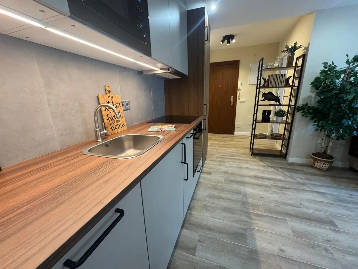 Kitchen of Flat for sale in Málaga  with Air Conditioner, Terrace and Furnished