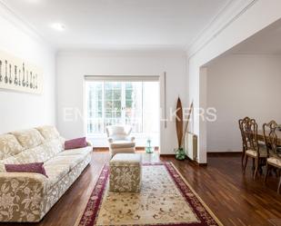 Sala d'estar de Apartament en venda en  Barcelona Capital amb Aire condicionat, Calefacció i Parquet