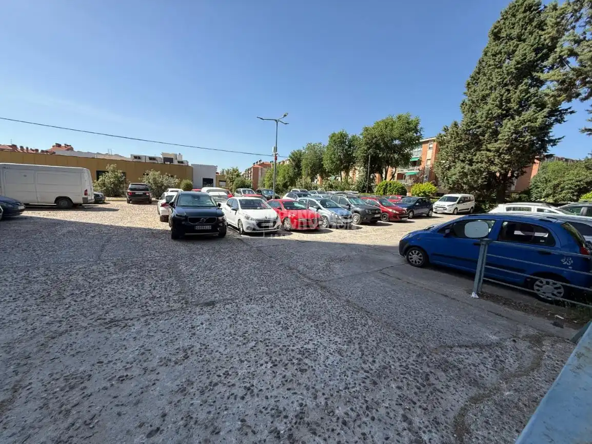 Parking de Piso en venta en Guadalajara con Aire acondicionado, Calefacción y Terraza