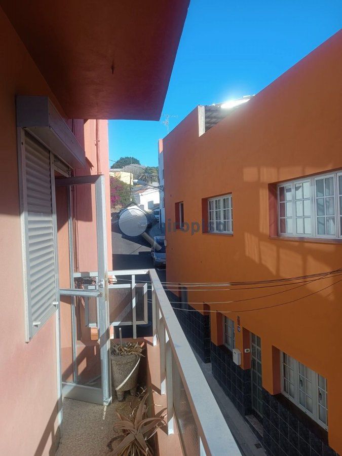 Exterior view of Flat for sale in  Santa Cruz de Tenerife Capital  with Balcony