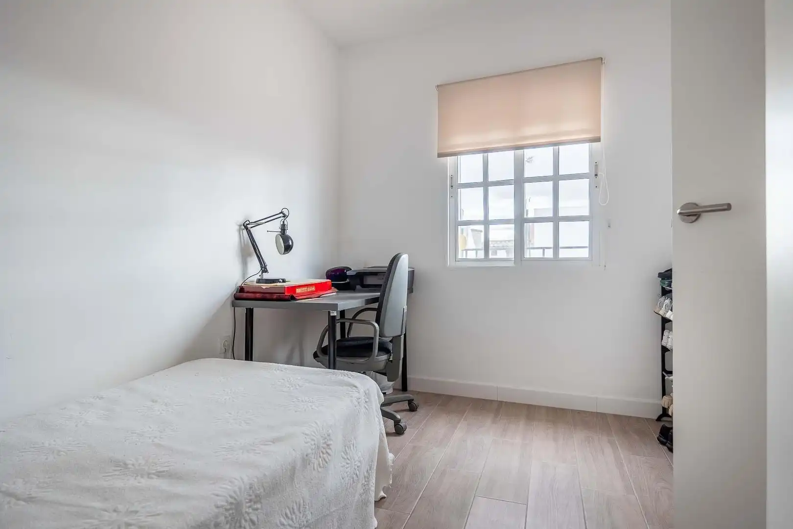 Bedroom of Flat for sale in Sevilla  with Air Conditioner, Terrace and Storage room