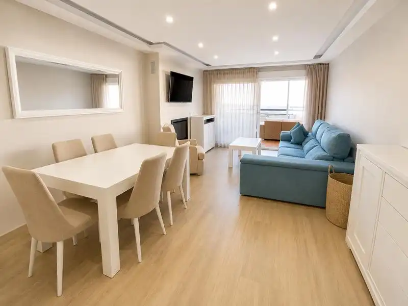 Living room of Flat for sale in Estepona  with Air Conditioner, Heating and Private garden