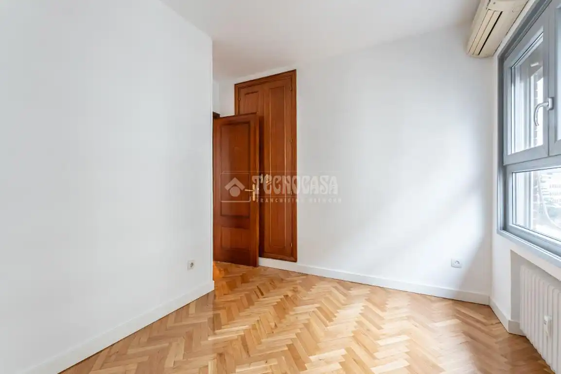 Habitación de Piso en venta en Madrid con Aire acondicionado, Calefacción y Piscina comunitaria