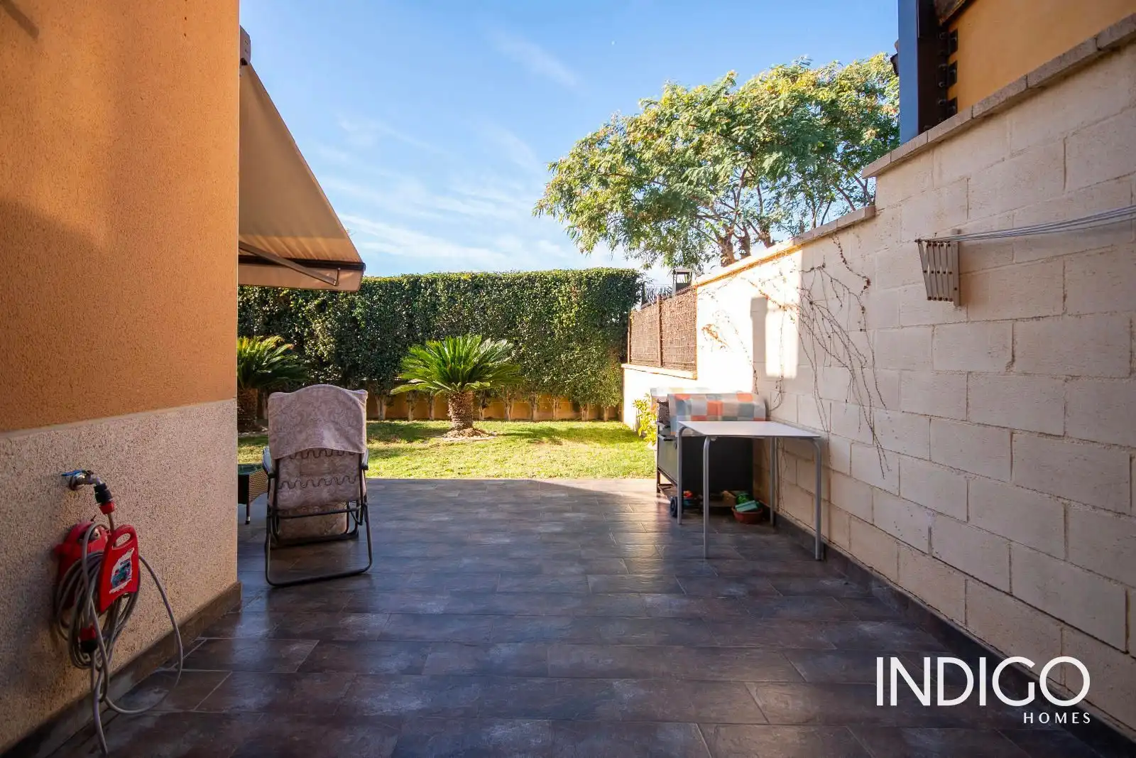Terrassa de Casa adosada en venda en Alicante / Alacant amb Aire condicionat, Jardí privat i Piscina