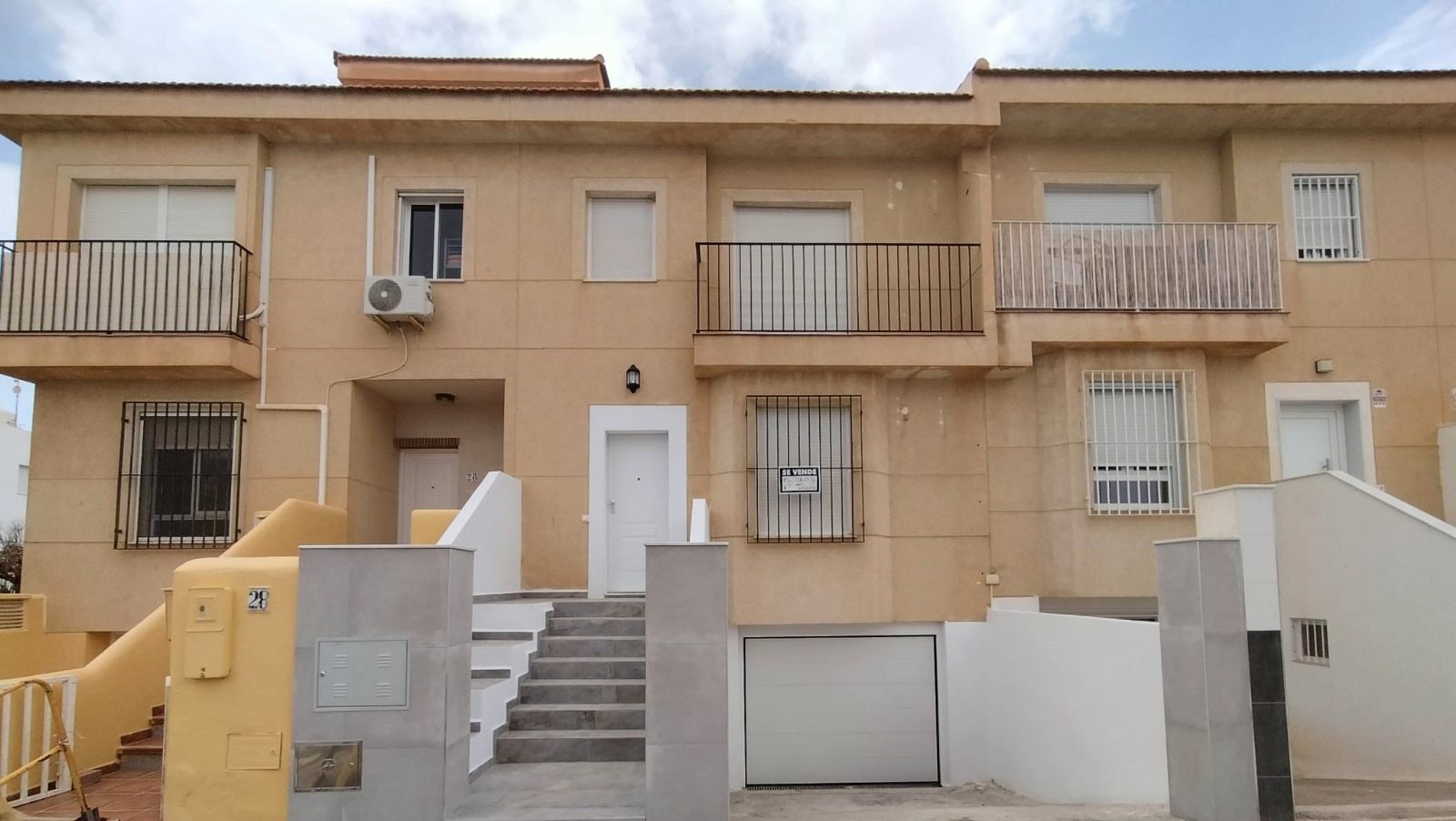 Exterior view of Single-family semi-detached for sale in Balanegra  with Balcony