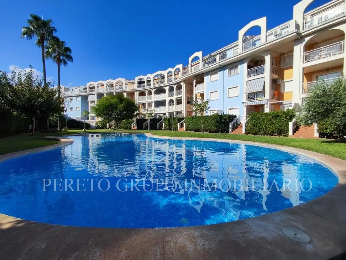 Apartament amb piscina en venda a Las Marinas / Les Marines